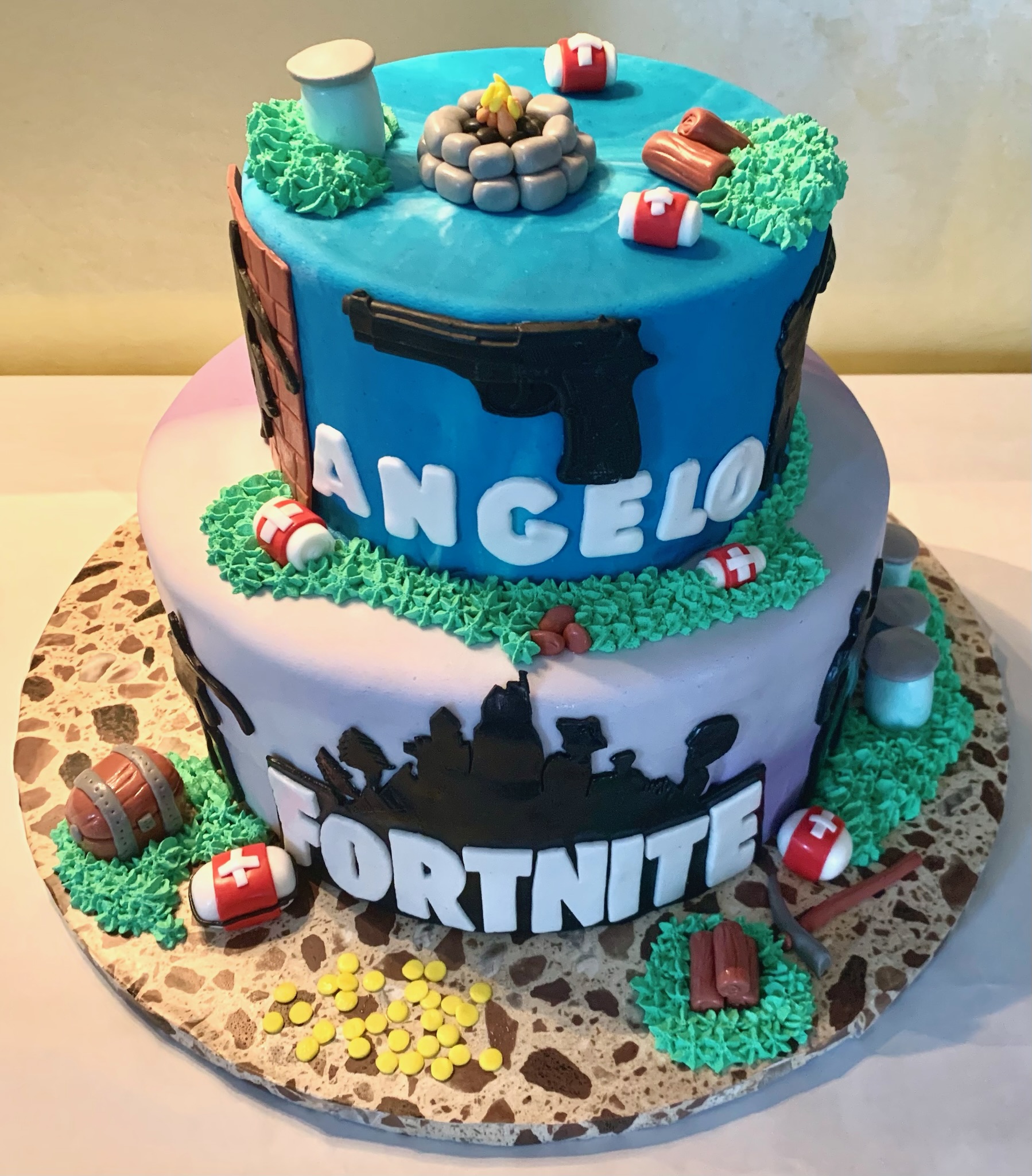 Torta 2 Piani Azzurra Viola Fortnite Compleanno Angelo