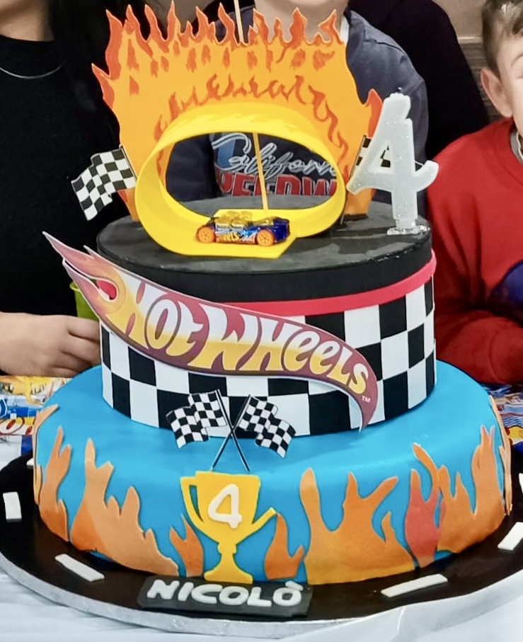 Torta 2 Piani Hot Wheels Azzurra Nicolo 4