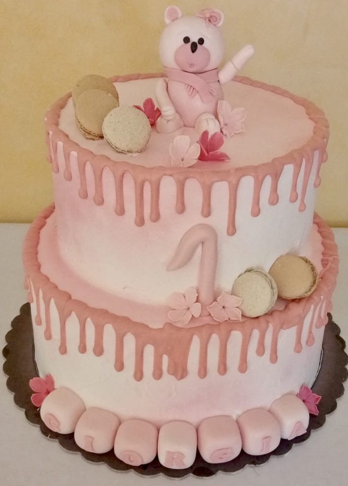 Torta 2 Piani Rosa Drip Orsetto Macarons Aurora 1