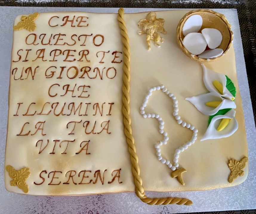 Torta Rettangolare Avorio Oro Comunione Libro Serena