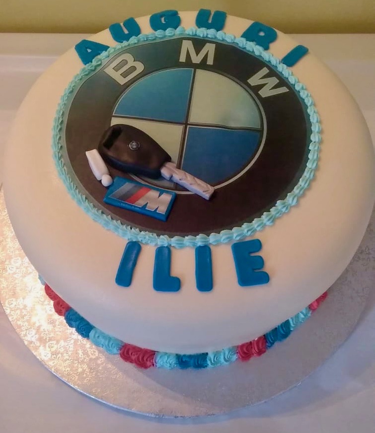 Torta Bianca Bmw Auguri Ilie