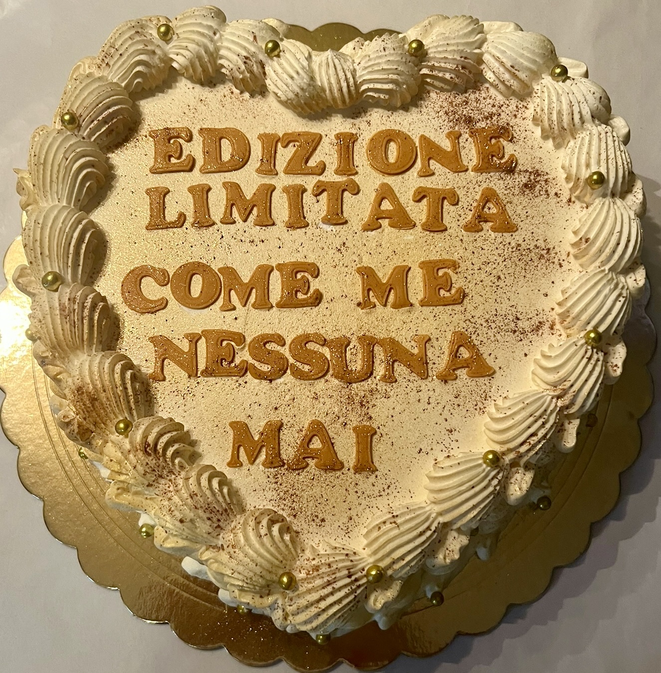 Torta Cuore Panna Beige Scritta Edizione Limitata