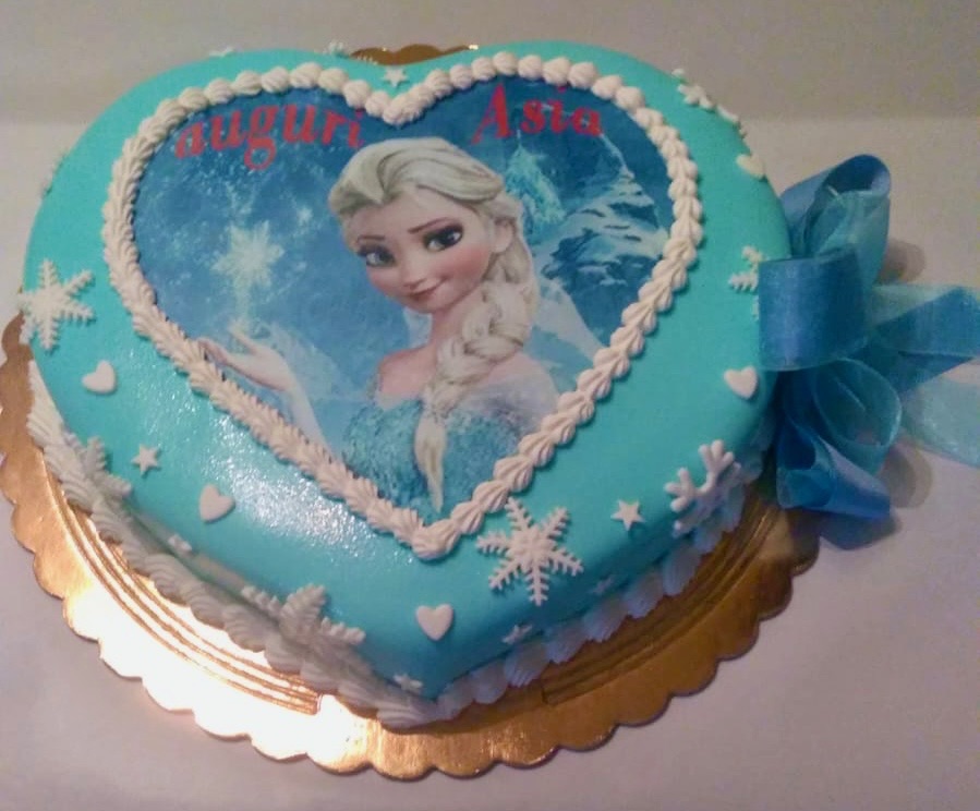 Torta Frozen Elsa Cuore Azzurro Auguri Asia