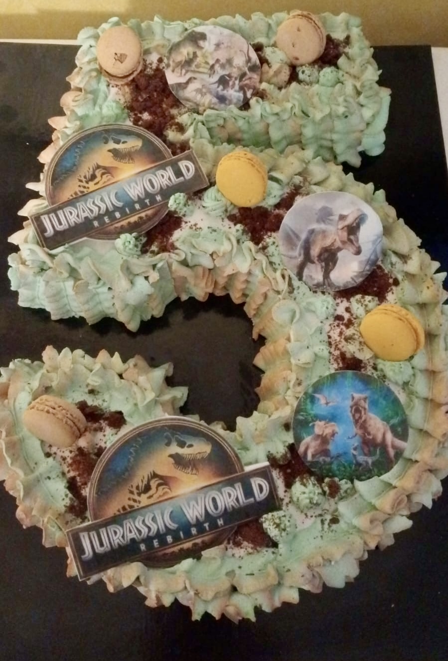 Torta Numero 6 Jurassic World Dinosauri Macarons