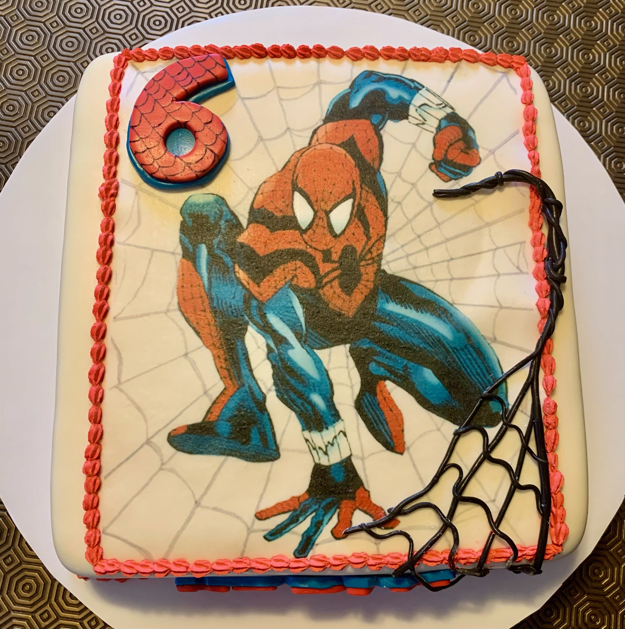 Torta Quadrata Bianca Spiderman Ragnatela Rossa 6