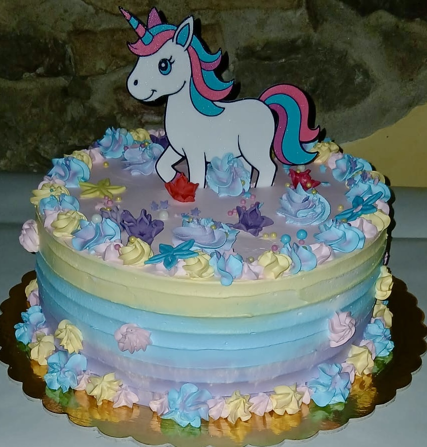 Torta Rotonda Arcobaleno Unicorno Panna