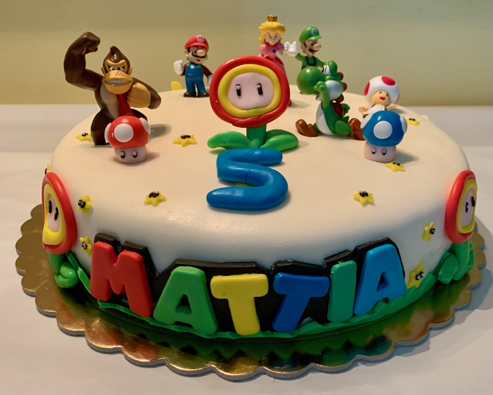Torta Rotonda Bianca Super Mario Mattia 5anni