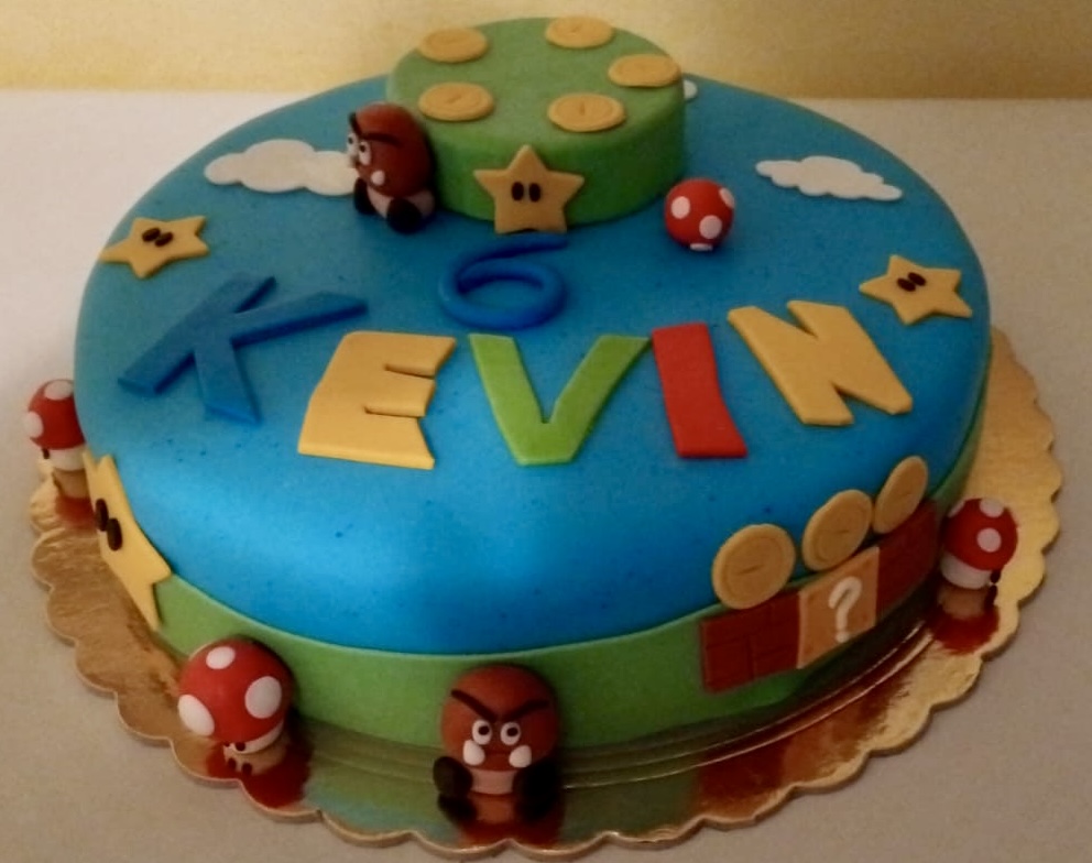 Torta Rotonda Celeste Verde Super Mario Kevin 6
