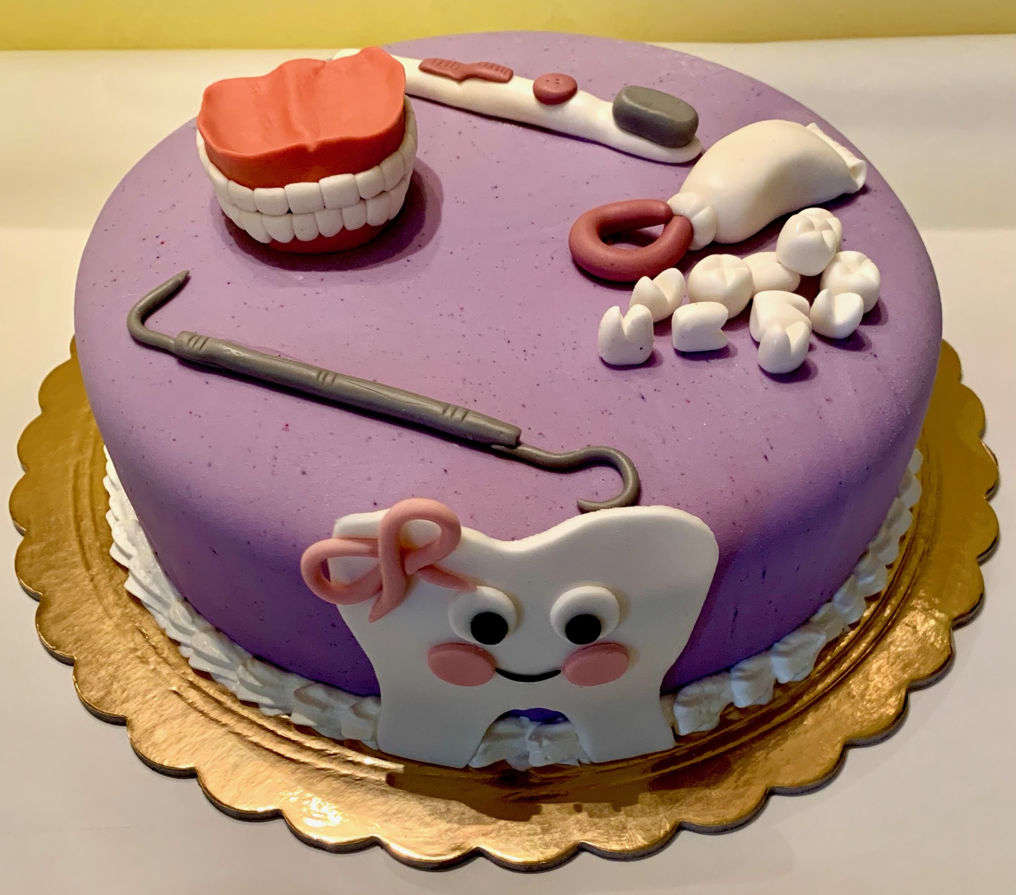 Torta Rotonda Lilla Dentista Denti Strumenti