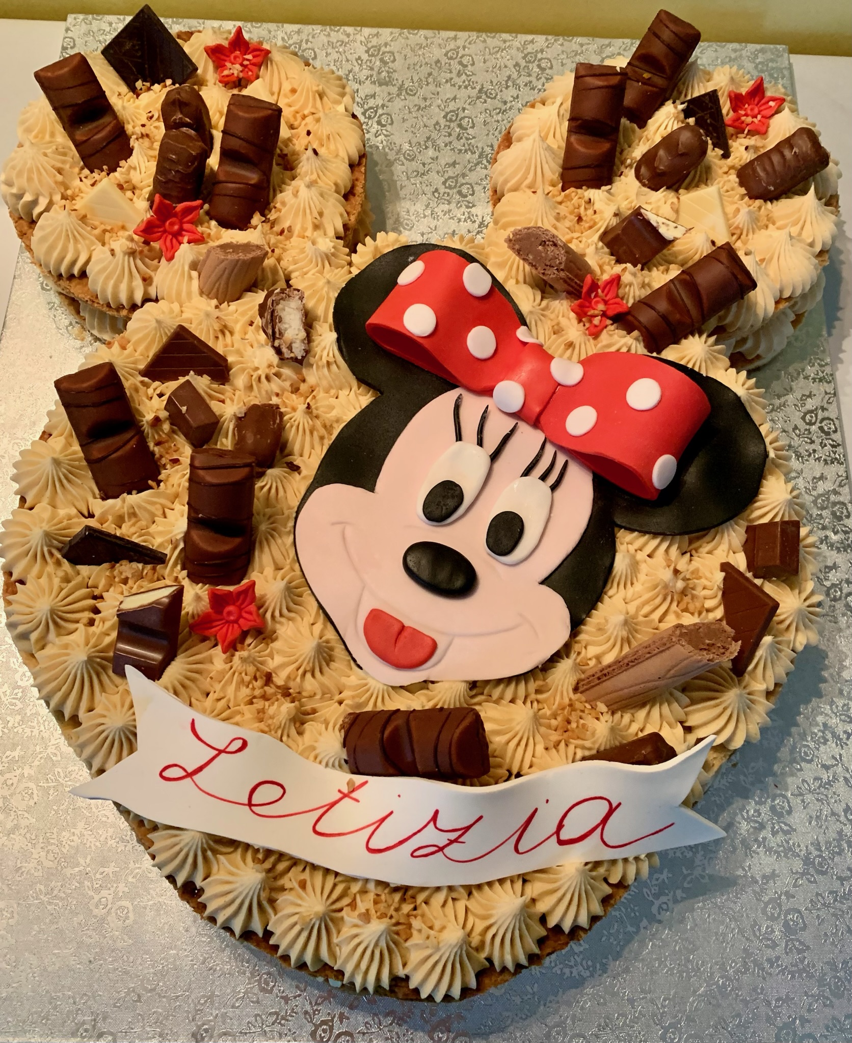 Torta Sagomata Minnie Testa Beige Cioccolato Letizia