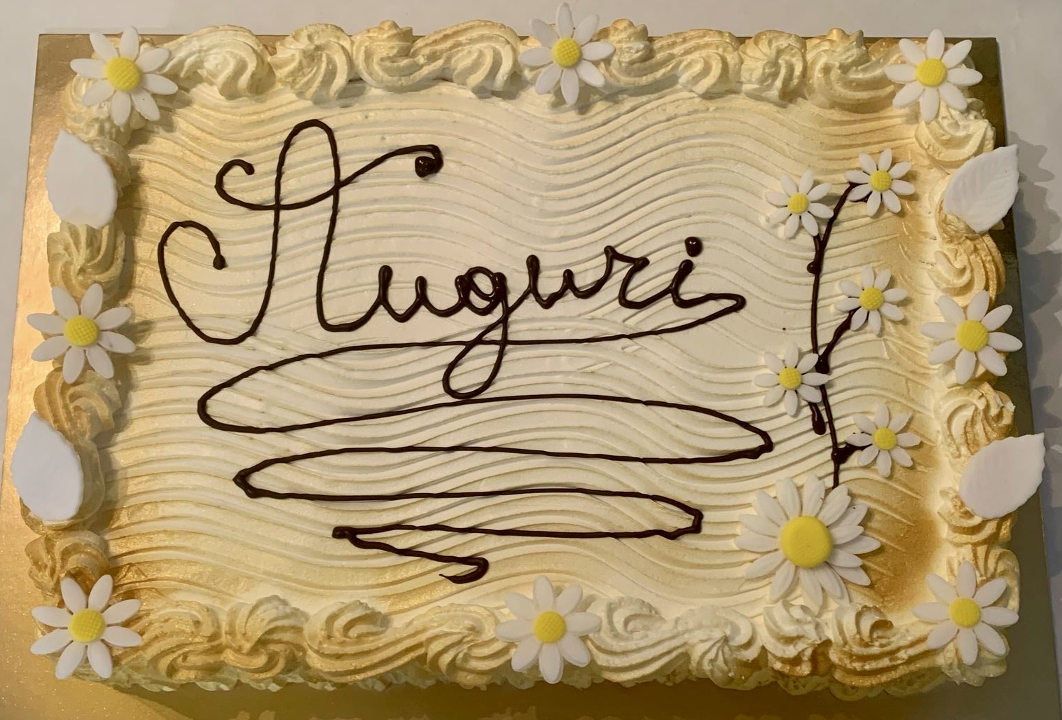 Torta Rettangolare Crema Margherite Auguri V2