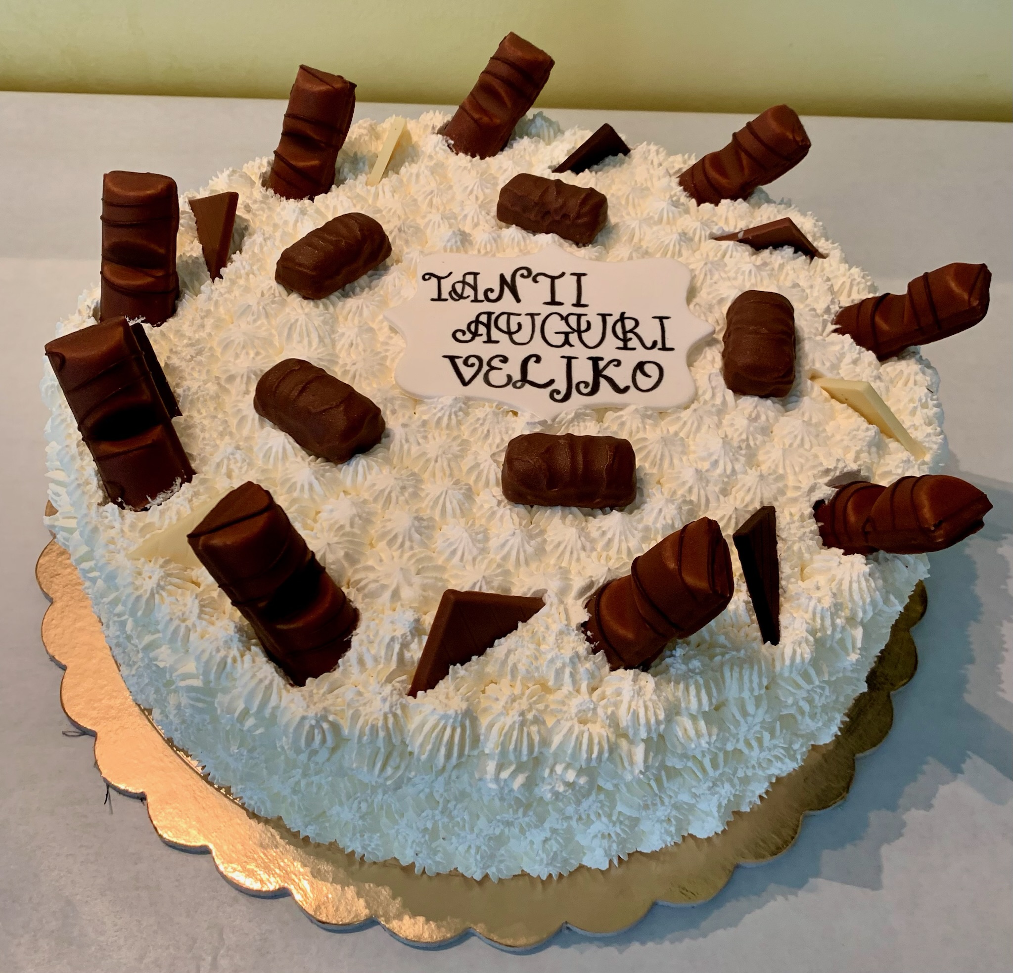 Torta Rotonda Bianca Cocco Cioccolato Auguri Veljko