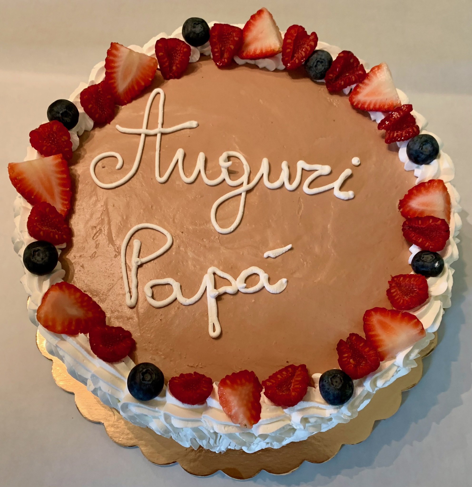 Torta Rotonda Cioccolato Fragole Mirtilli Auguri Papa